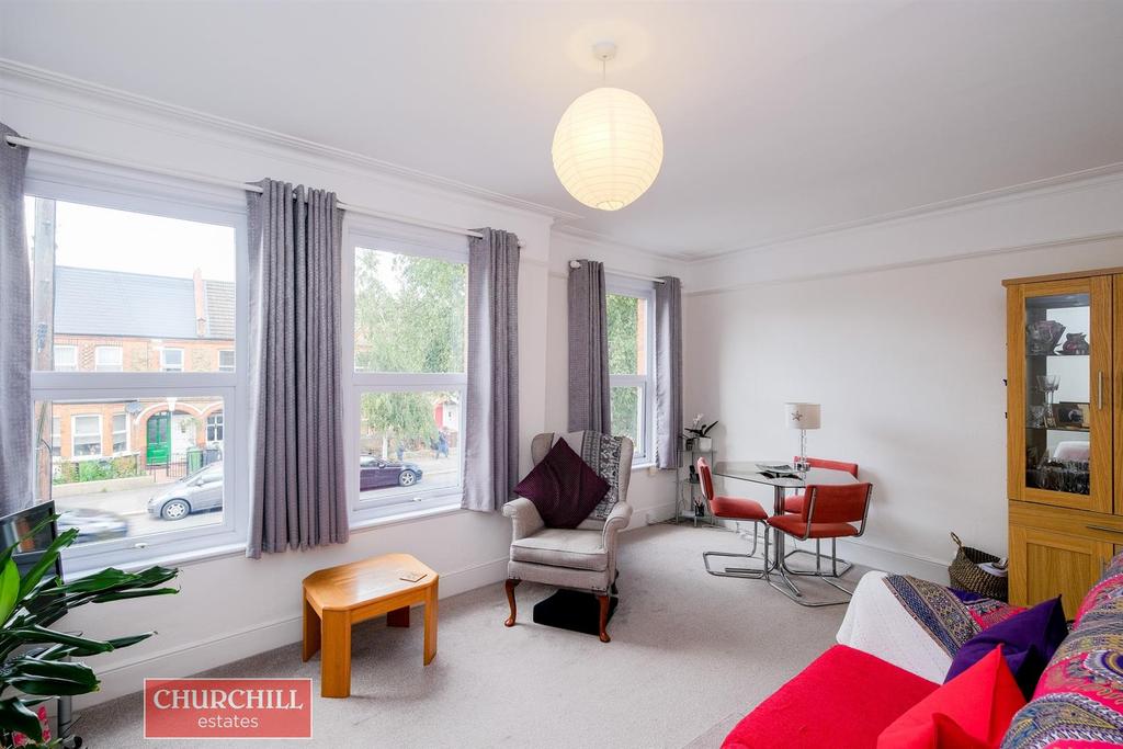 Winns Avenue, Walthamstow 2 bed flat for sale £465,000