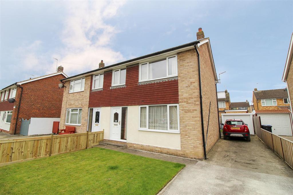 Highfield Road, Ripon 3 bed semidetached house £250,000