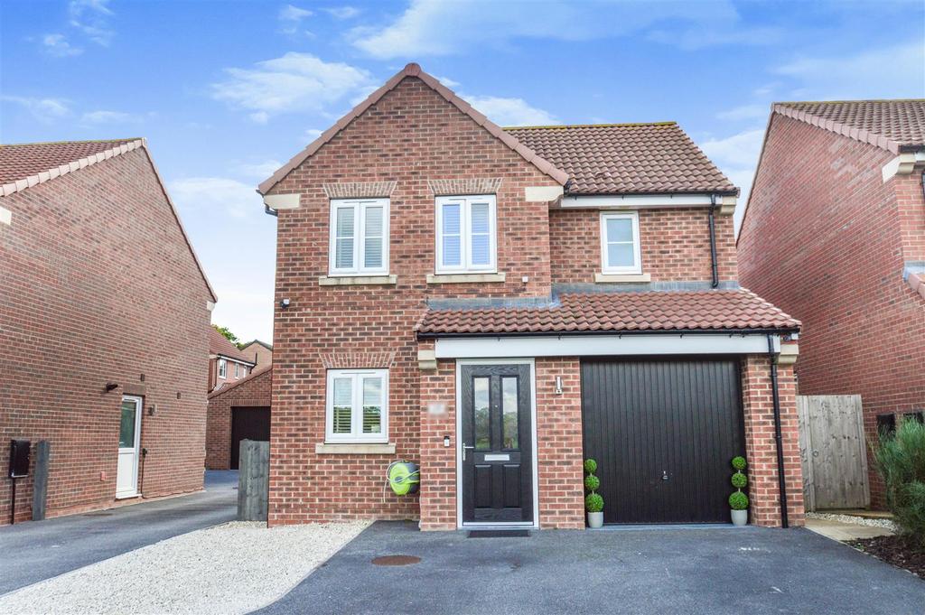 Holly Drive, Hessle 3 bed detached house £300,000