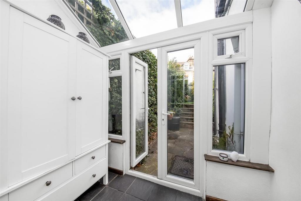 Conservatory/lean to