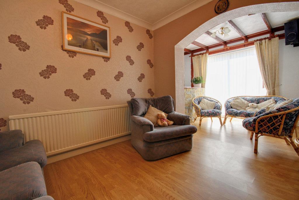 Downfield Avenue, Hull 4 bed detached house £210,000