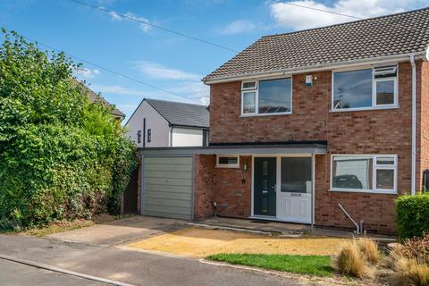 2 Hobsons Acre, Gunthorpe, Nottingham, NG14 7FF