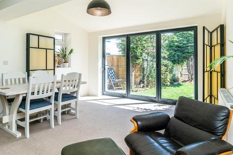 2 Hobsons Acre, Gunthorpe, Nottingham, NG14 7FF