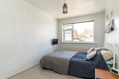 2 Hobsons Acre, Gunthorpe, Nottingham, NG14 7FF