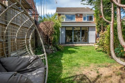 2 Hobsons Acre, Gunthorpe, Nottingham, NG14 7FF