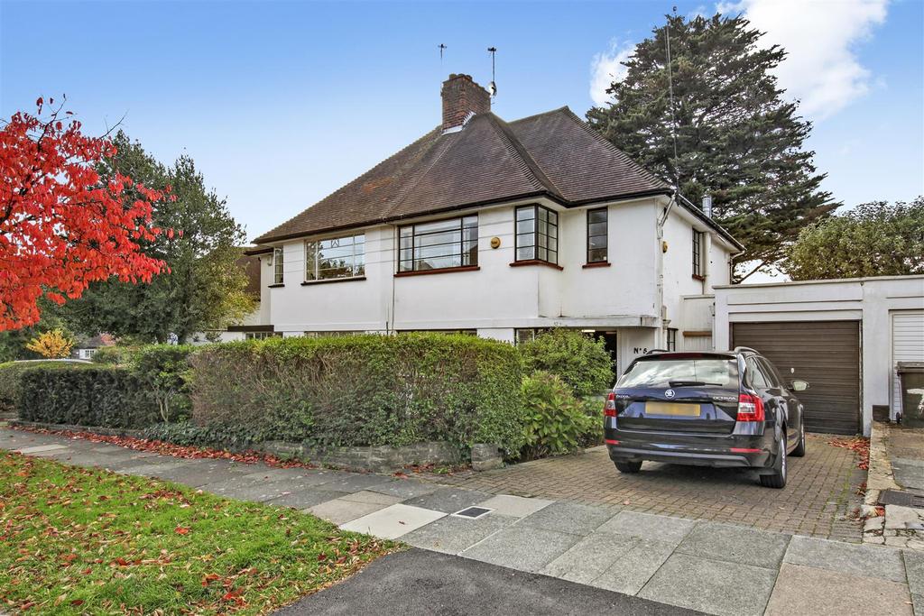 Howard Walk, Hampstead Garden... 3 bed semidetached house £2,925 pcm