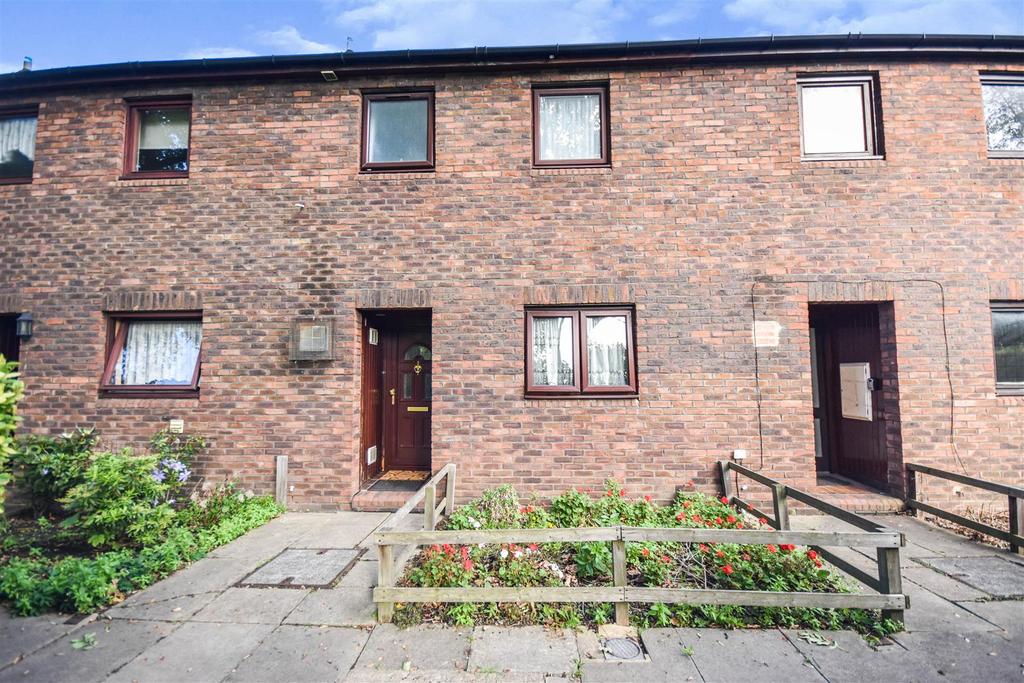 Layton Road, Brentford 3 bed terraced house £600,000