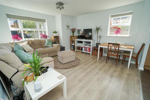 39 Eagle Close, Leighton Buzzard, LU7 4AT