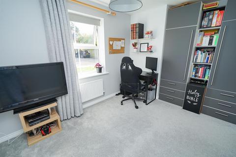 39 Eagle Close, Leighton Buzzard, LU7 4AT