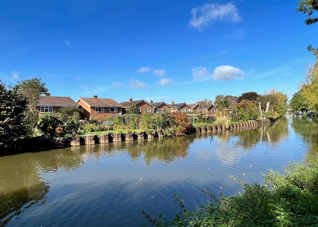 Camberton Road, Leighton Buzzard 4 bed detached house for sale £575,000