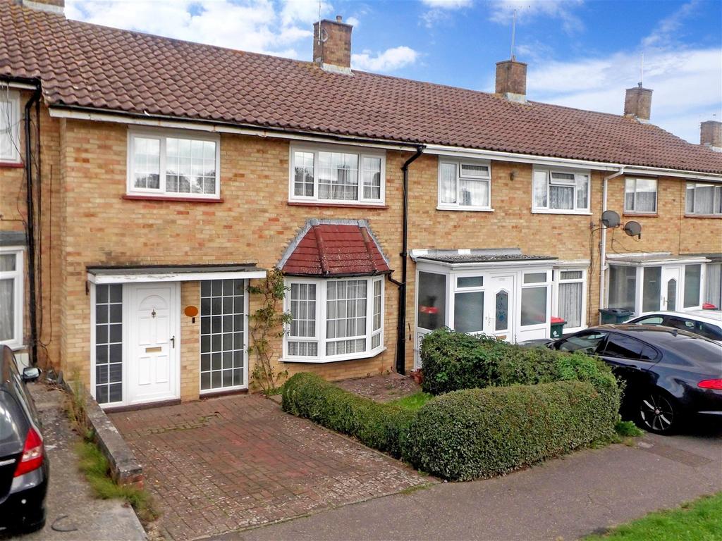 Drake Road, Tilgate, Crawley, West Sussex 3 bed terraced house for sale