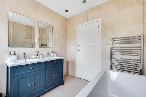 42 Arthur Road, New Malden, KT3 6LX