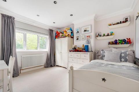 42 Arthur Road, New Malden, KT3 6LX
