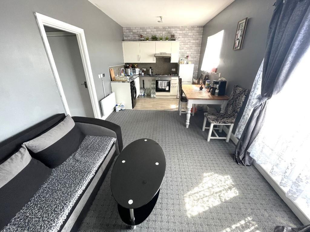 Brickhouse Lane South, Great Bridge... 2 bed flat £75,000