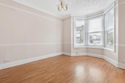 Flat 1, 1 Chesham Road, Kingston Upon Thames, KT1 3AG