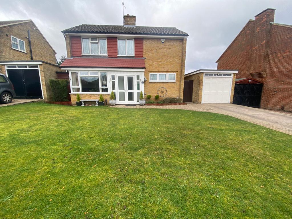 Parkland Drive, Luton, LU1 3 bed detached house £435,000