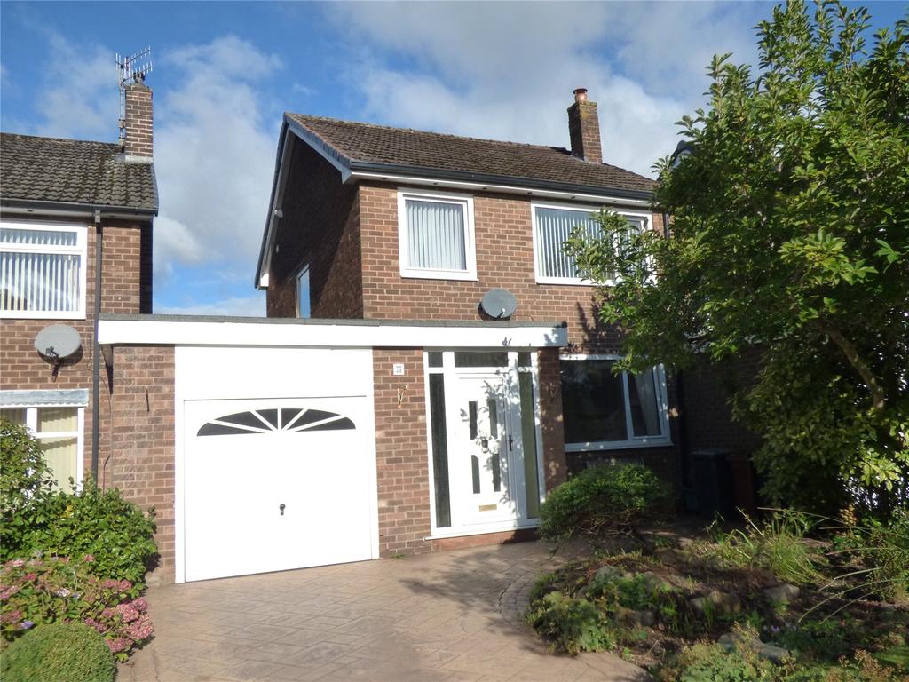 Lower Barn Road, Hadfield, Glossop... 3 bed link detached house £285,000