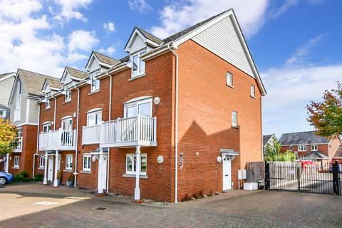 4 bedroom townhouse for sale - The Lakes, Larkfield, Kent