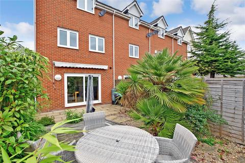 4 bedroom townhouse for sale - The Lakes, Larkfield, Kent