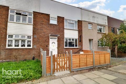 5 Pontypool Walk, Romford, RM3 8YD