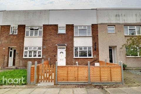 5 Pontypool Walk, Romford, RM3 8YD