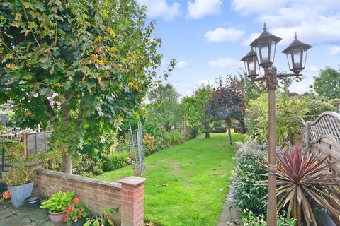 7 Wendover Way, Welling, DA16 2BW
