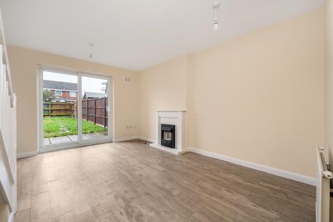 2 bedroom terraced house to rent, Wentworth Drive, Grantham