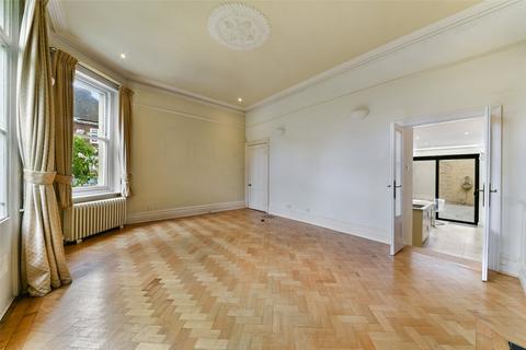 4 bedroom end of terrace house to rent - Dartmouth Row, London, SE10