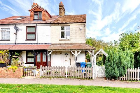129 The Myrke, Datchet, Slough, SL3 9AD