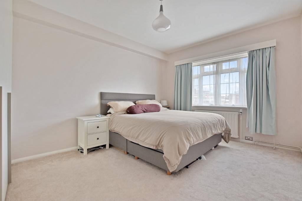 1 Acol Court37.jpg