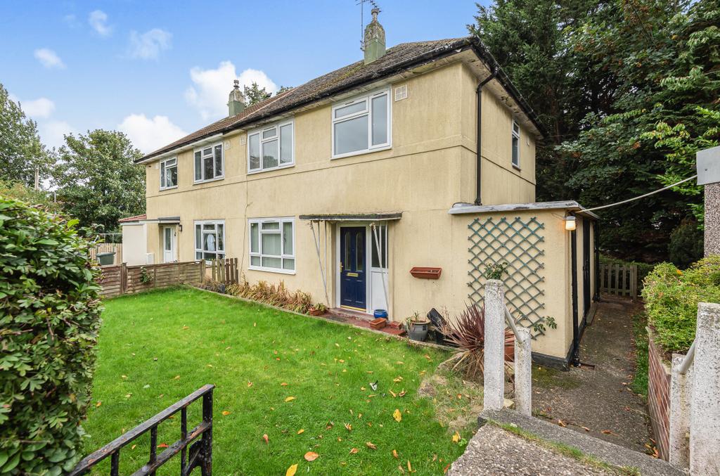 Parkstone Place, Leeds, West Yorkshire, UK, LS16 3 bed house for sale £180,000