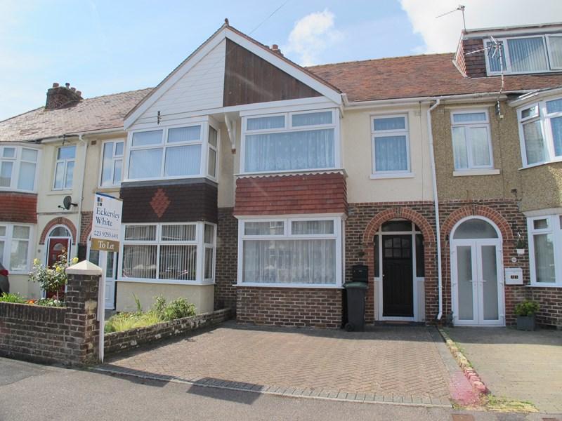 Hastings Avenue, Gosport, Hampshire... 3 bed terraced house £1,175 pcm (£271 pw)