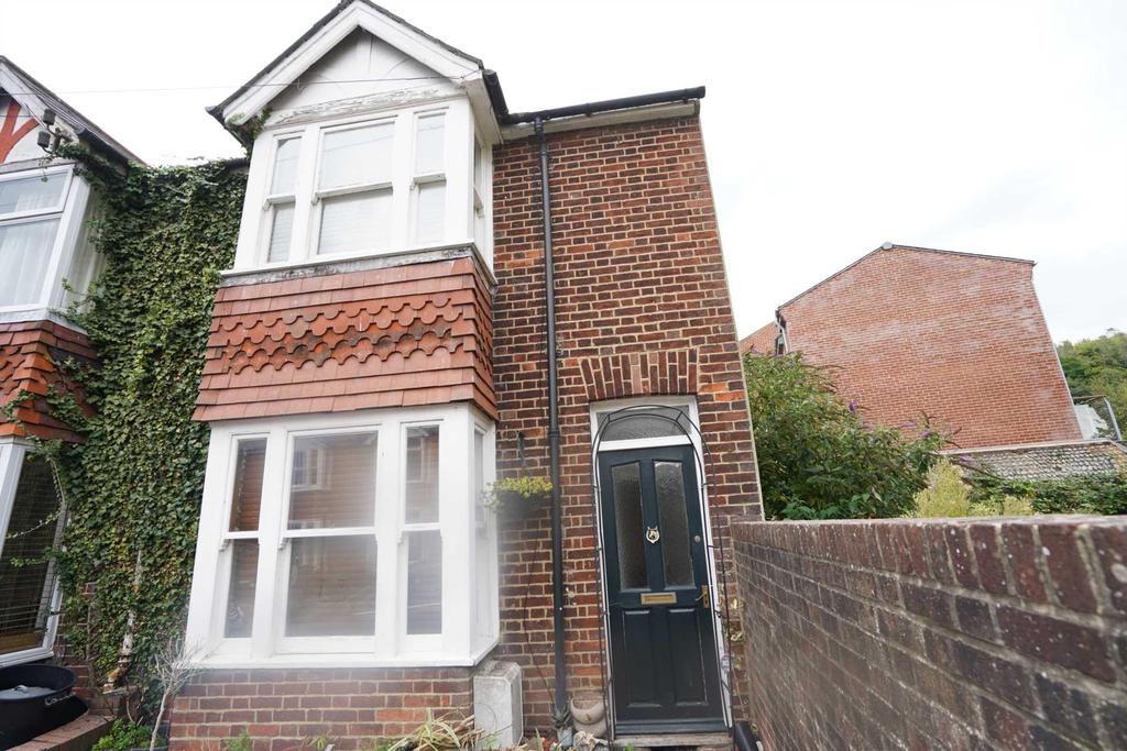 Morris Road, Lewes 3 bed end of terrace house £1,600 pcm (£369 pw)