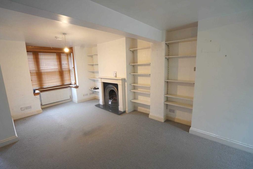 Morris Road, Lewes 3 bed end of terrace house £1,600 pcm (£369 pw)