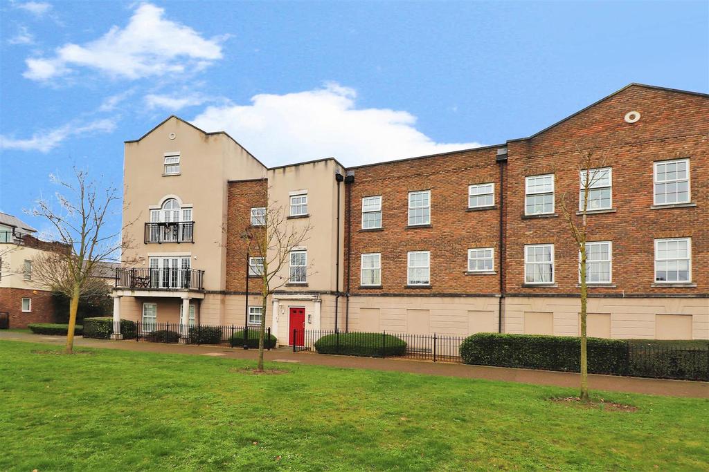 Liverymen Walk, Ingress Park, Greenhithe, DA9 2 bed apartment £265,000