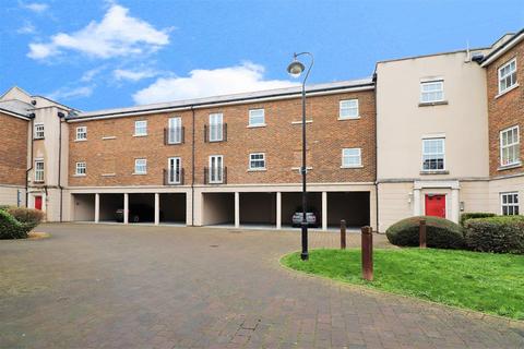 30 Liverymen Walk, Greenhithe, DA9 9GZ