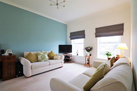 30 Liverymen Walk, Greenhithe, DA9 9GZ