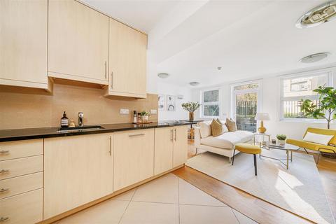 Flat 1, 2 Mattock Lane, London, W5 5BG