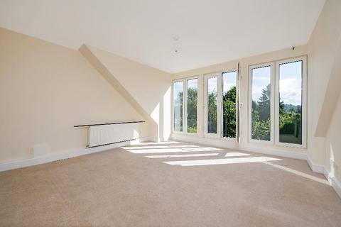 3 Arlington Road, Richmond, TW10 7BZ