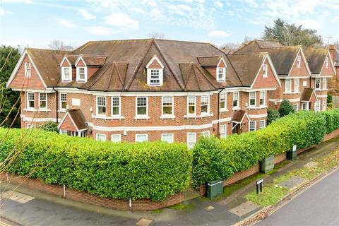 2 bedroom apartment to rent, Park Rise, Leatherhead, KT22