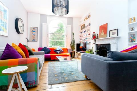 3 bedroom maisonette to rent - Arundel Square, London