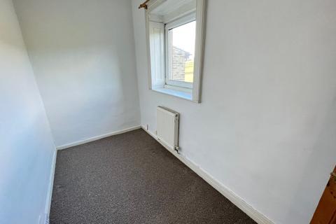 47 Bradshaw Lane, Halifax, HX2 9XD