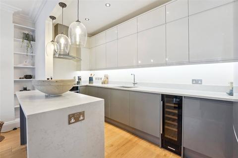 2 bedroom flat to rent, Nevern Place, Earls Court, London