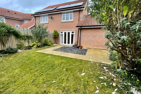 4 Buckfast Close, Daventry, NN11 2NP