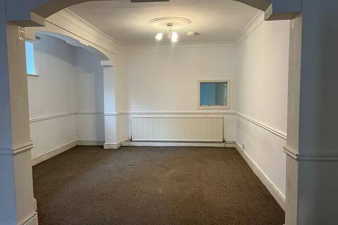 7 bedroom semi-detached house to rent, Dymoke Road Hornchurch RM11 1AA