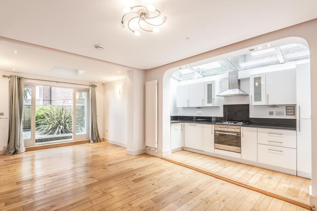 Rowfant Road, Balham 2 bed flat £700,000