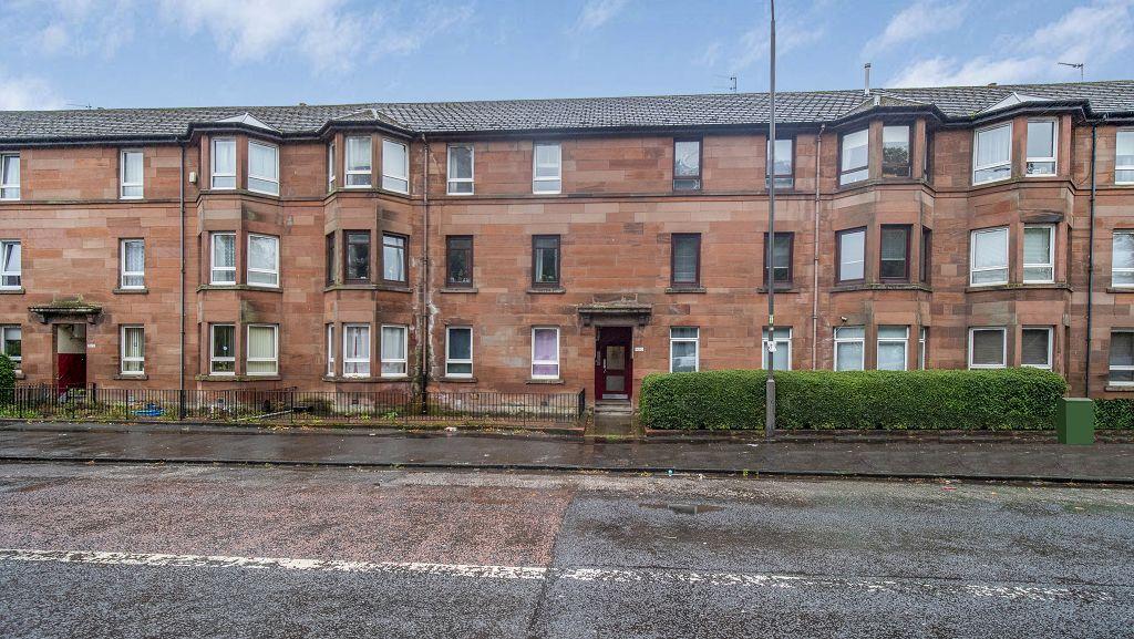 Dumbarton Road, Scotstoun, Glasgow 3 bed flat £115,000