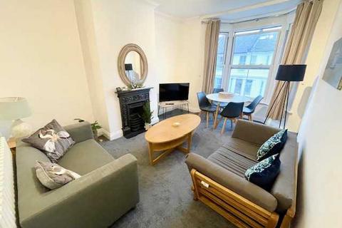 2 bedroom apartment to rent, Connaught Terrace, Hove