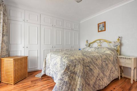 20 Mount Pleasant Close, Lightwater, GU18 5TP