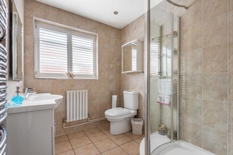 20 Mount Pleasant Close, Lightwater, GU18 5TP